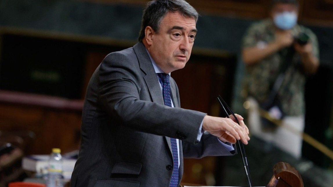 El PNB i Bildu retreuen a Sánchez que no s'hagi «atrevit» a afrontar els conflictes català i basc