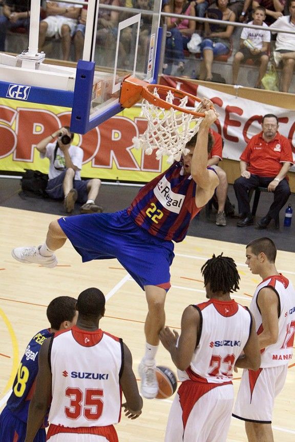 Xavier Rabaseda 
                                                                             |
                                                                     Adrià Costa - |
                                                                    