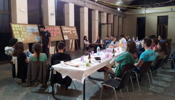 Els joves de Ripoll celebren el primer Sopar d'Idees