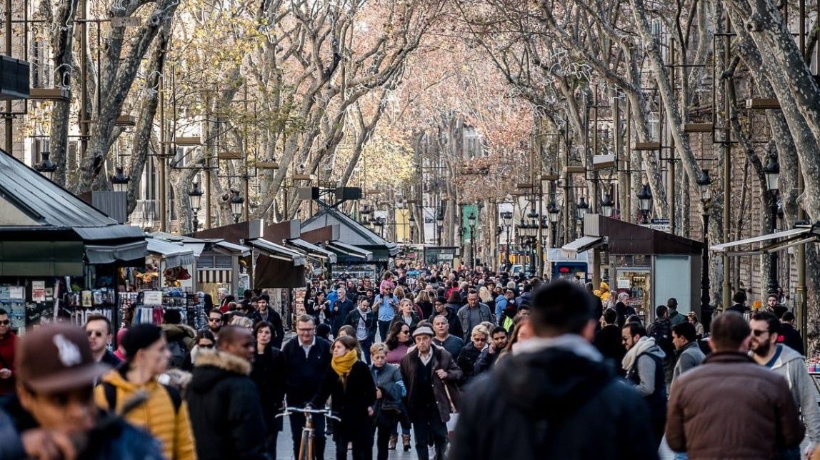 Gairebé la meitat dels barcelonins creuen que la ciutat ha empitjorat