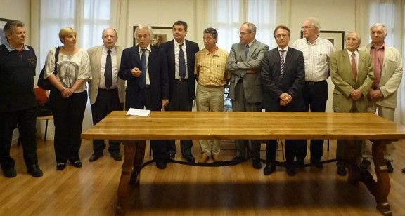 Representants del Ripollès, el Vallespir i el Rosselló a la signatura del País d'Art i Història.
                                                                             |
                                                                    Mancomunitat de la Vall de Camprodon - |
                                                                    