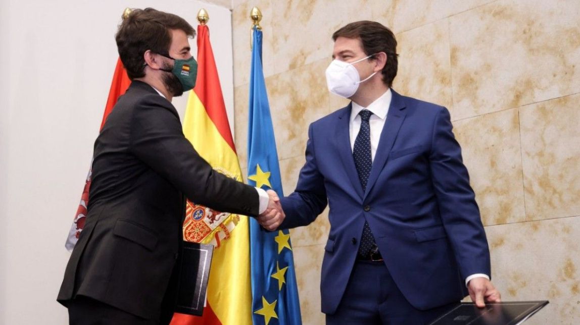 La Moncloa recomana a Feijóo que prengui nota de la dreta europea per aïllar Vox