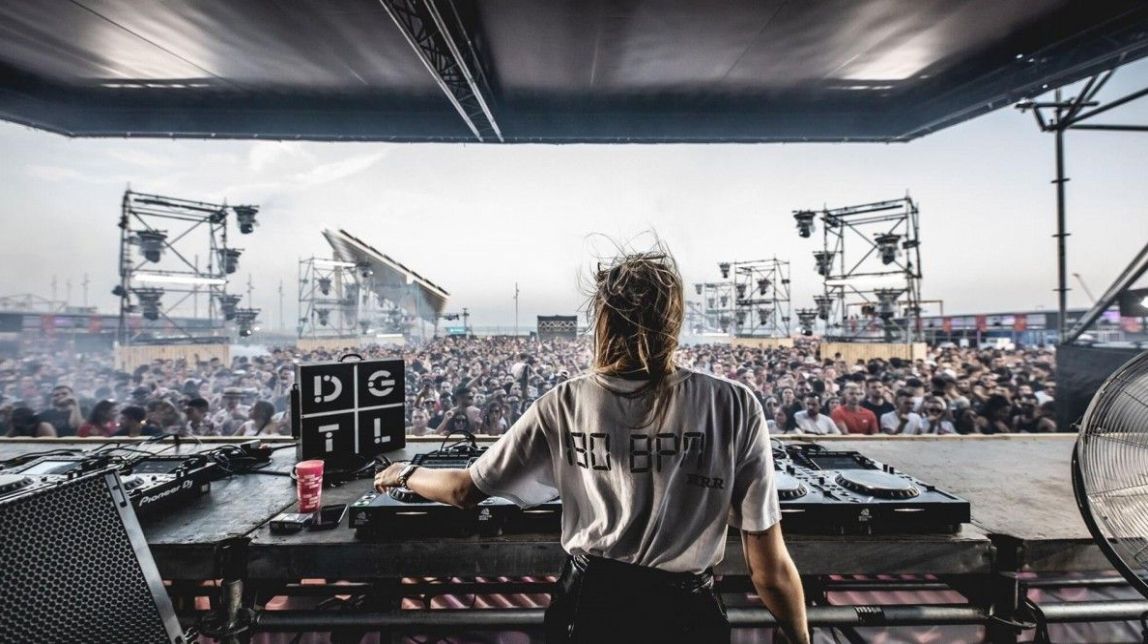 Unes 30.000 persones omplen el festival de música electrònica DGTL Barcelona