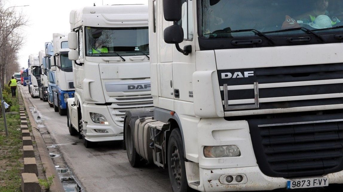 El preu dels carburants, una llosa per als transportistes