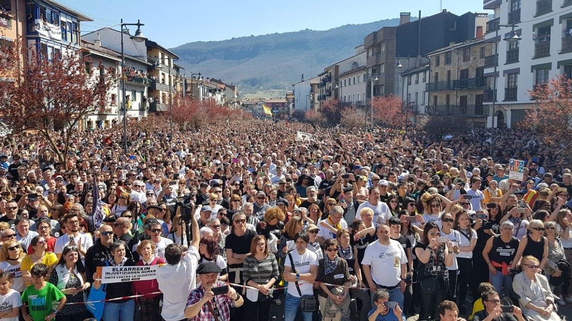 Els 1.000 dies a la presó dels joves d'Altsasu revifen el clam per la seva llibertat