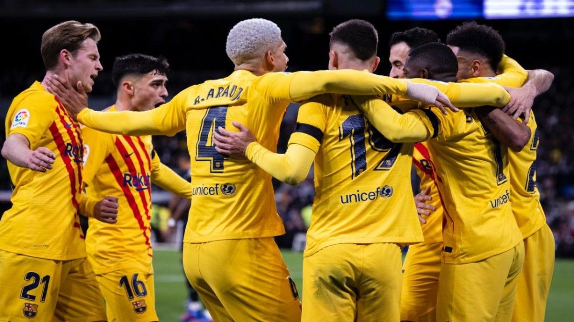 El Barça torna a ser el Barça i humilia el Madrid al Bernabéu