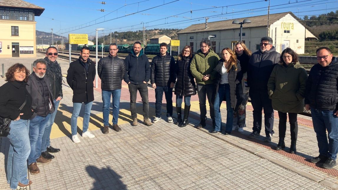 Esquerra denuncia la deixadesa del servei ferroviari a la Ribera d'Ebre, Terra Alta i Priorat