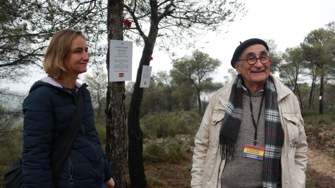 El Bosc de la Memòria de la Fatarella arriba al centenar de plaques pels brigadistes internacionals