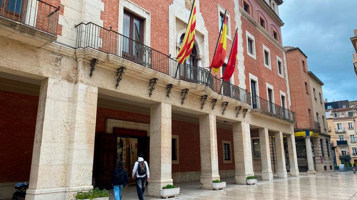 Les factures energètiques i l'increment del deute limiten les accions dels ajuntaments ebrencs