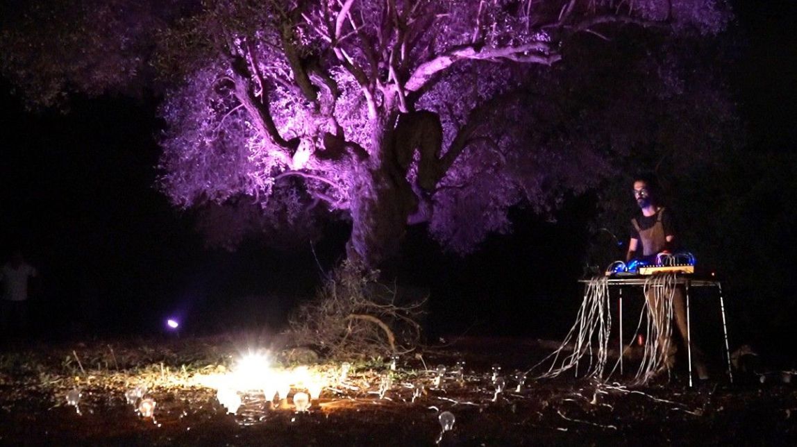 Davant la previsió de pluja, el festival Les Nits de Tyrika d'Alcanar reubica alguns espectacles