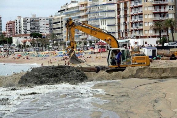 La platja de s'Abanell recupera la sorra