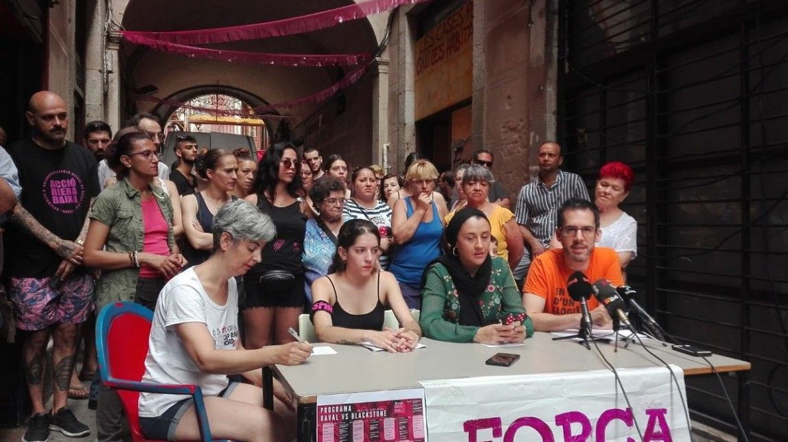 El Sindicat del Raval rebutja l'oferta de Blackstone pel bloc del carrer Hospital