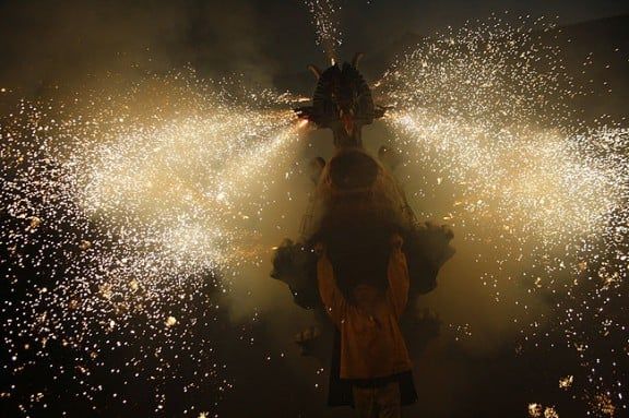 Trobada de Dracs per un Sant Jordi Festiu.
                                                                             |
                                                                    Arnau Urgell - |
                                                                    