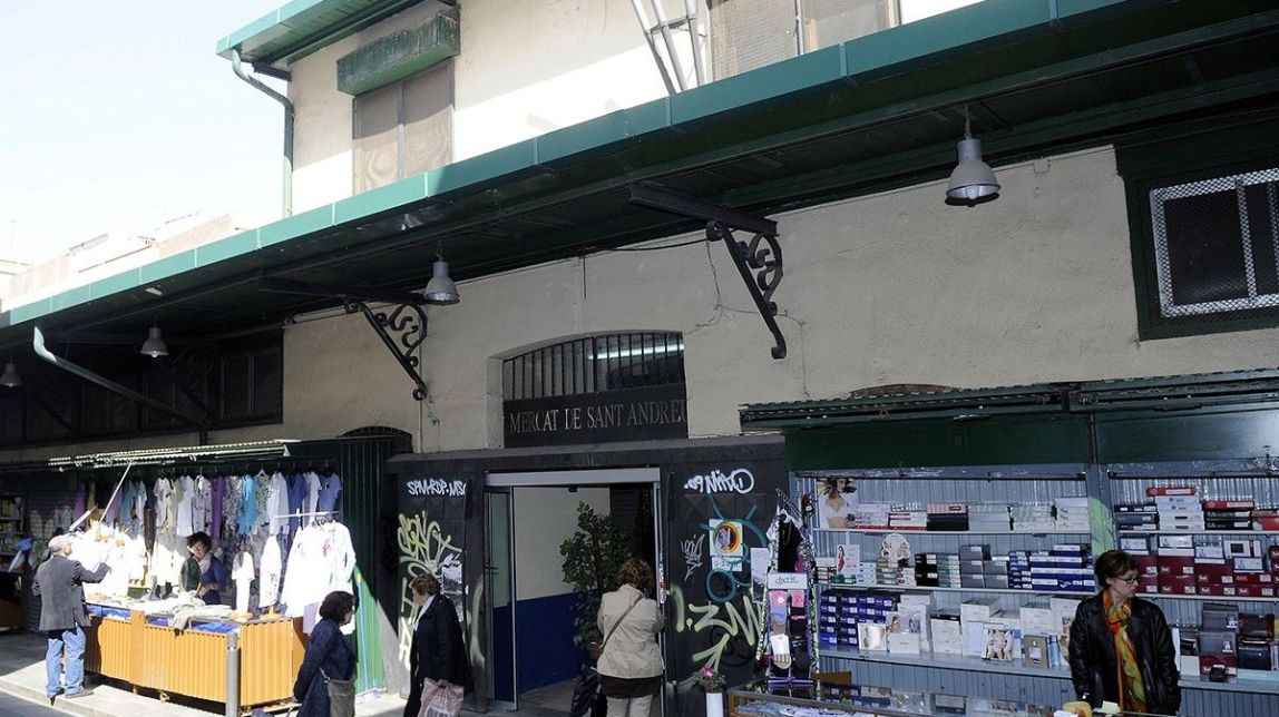 ​El mercat de Sant Andreu de Barcelona es trasllada a una carpa per reformar-lo