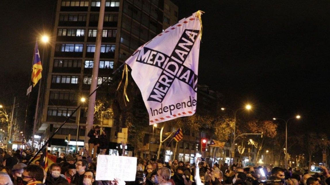 Els Mossos desallotgen el tall de la Meridiana