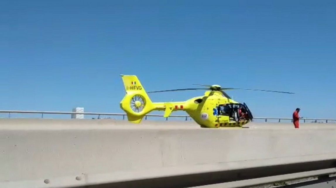 VÍDEO Cues a la Ronda Litoral en sentit Besòs per un accident