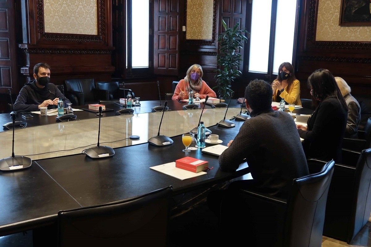La mesa del Parlament acorda presentar un recurs per preservar l'escó de Juvillà