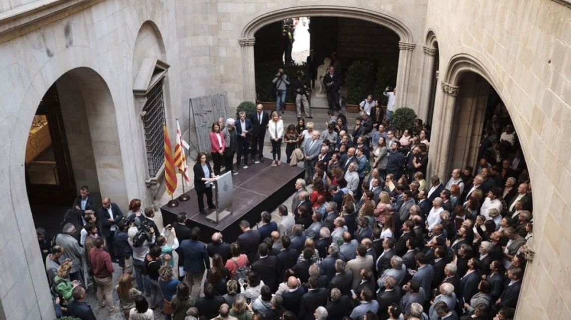 Colau, als alcaldes de l'1-O: «Això no va d'independència sí o no, sinó de defensar les llibertats»