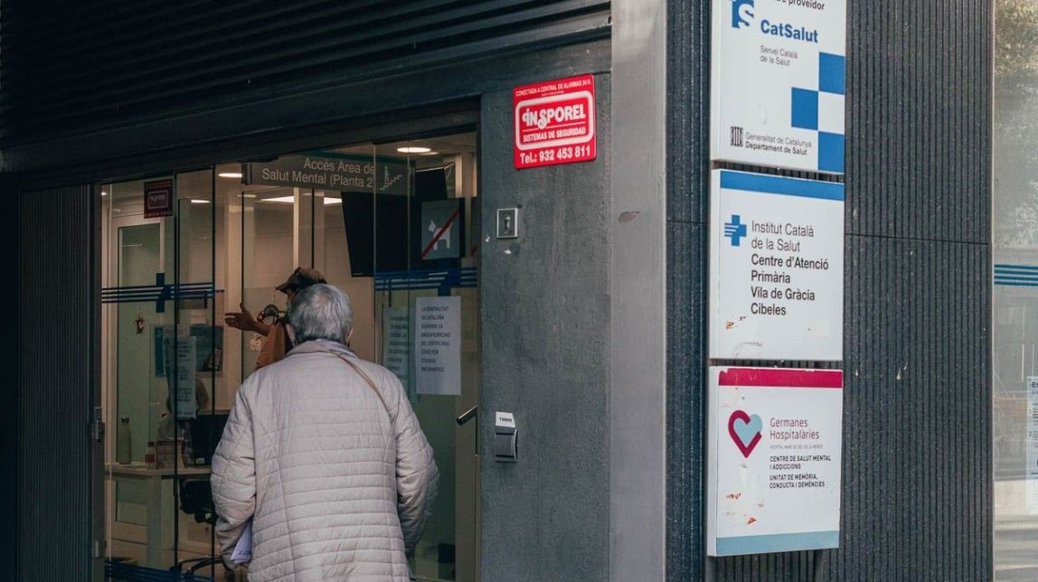 Salut demana no acudir als CAP sense símptomes i amb tests negatius