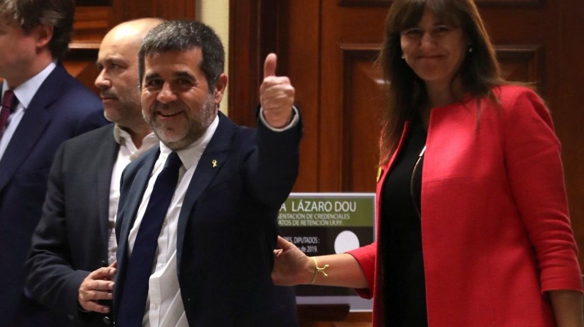 Laura Borràs documenta l'excepcionalitat al Congrés
