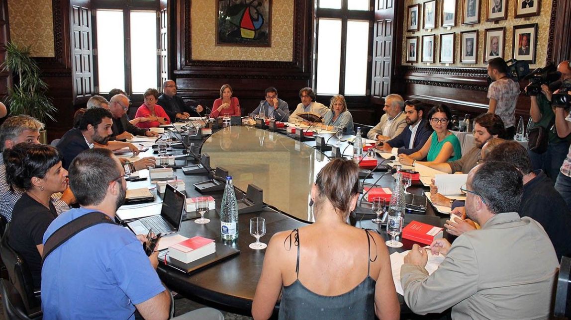 Forcadell ajorna l'admissió de la llei del referèndum i desconcerta tant l'unionisme com la CUP
