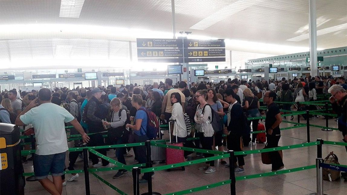 Falsa alarma a l'Aeroport de Barcelona per una motxilla