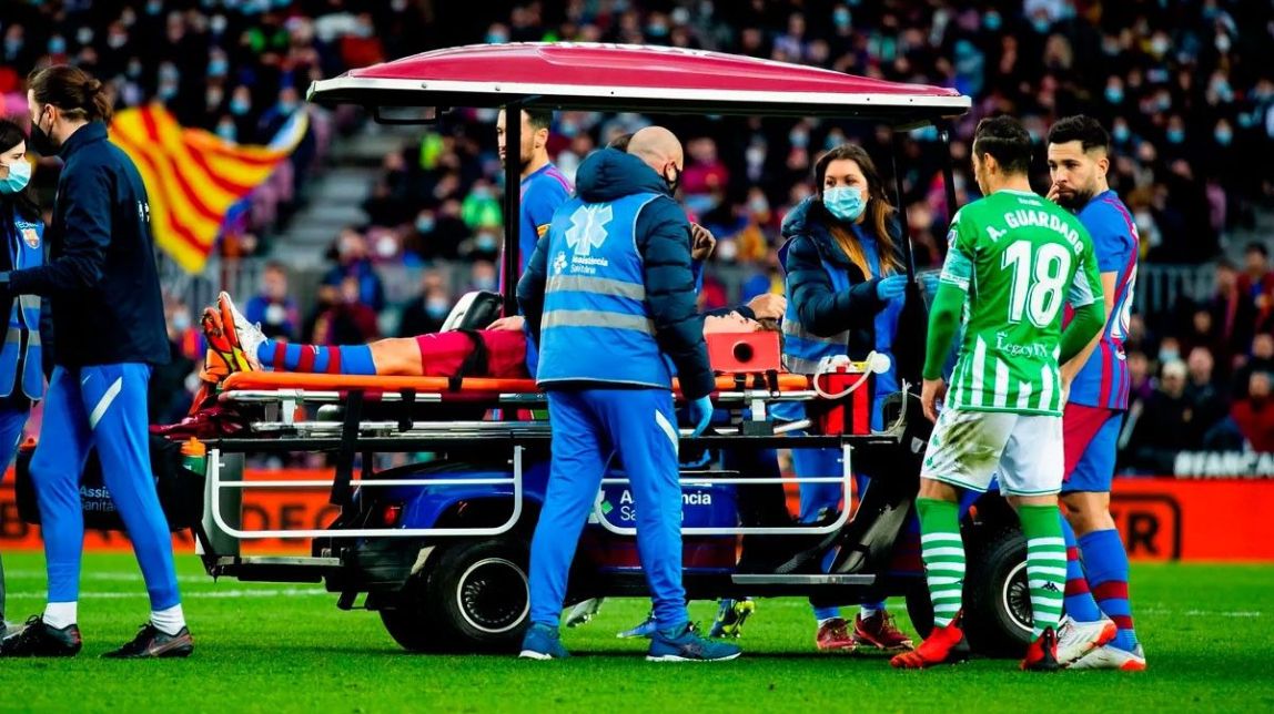 ​Gavi rep l'alta hospitalària després de patir una commoció en el partit contra el Betis