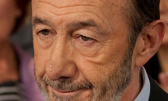 10 de maig: Rubalcaba se'n va, Puigdemont adverteix, Bou s'embolica i el CEO confon l'independentisme