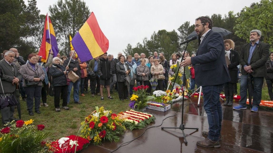 Juli Fernàndez, en el seu discurs
                                                                             |
                                Juanma Peláez - |
                                Juanma Peláez