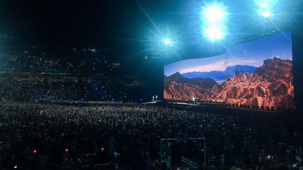 Un moment del concert d'U2 a Barcelona
                                                                             |
                                Esteve Plantada - |
                                Esteve Plantada