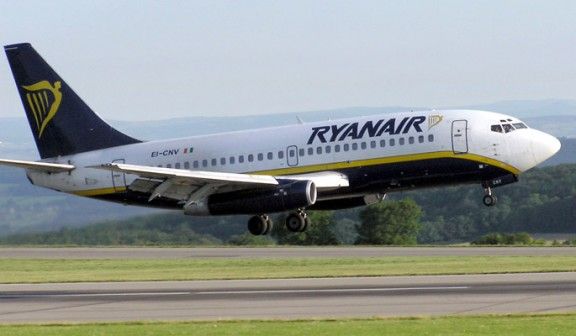 Un front de tempestes obliga Ryanair a desviar dos vols de Girona cap al Prat