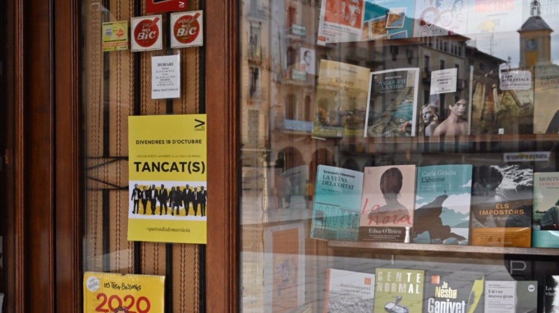 Els comerciants del centre de Barcelona calculen que l'activitat va caure fins a la meitat durant la setmana passada