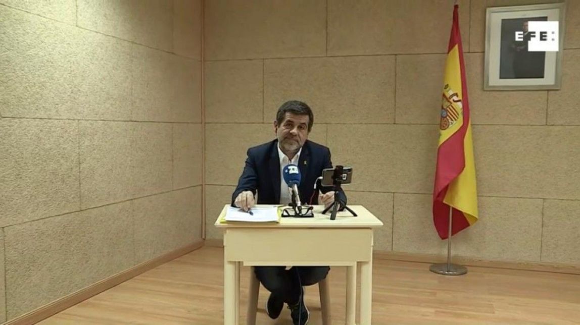 Sànchez descarta per «responsabilitat» exigir un referèndum per mantenir el PSOE a la Moncloa