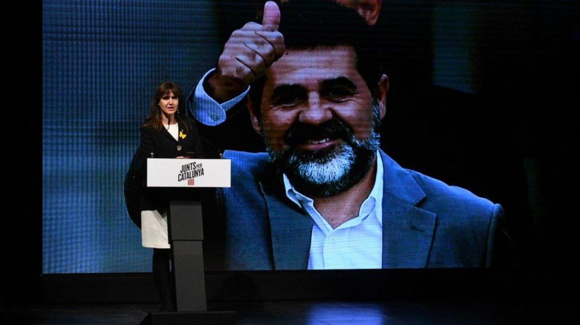 Laura Borràs, durant el míting a Manresa amb la imatge de Jordi Sànchez projectada al darrere
                                                                             |
                                Julio Díaz / Junts per Catalunya - |
                                Julio Díaz / Junts per Catalunya