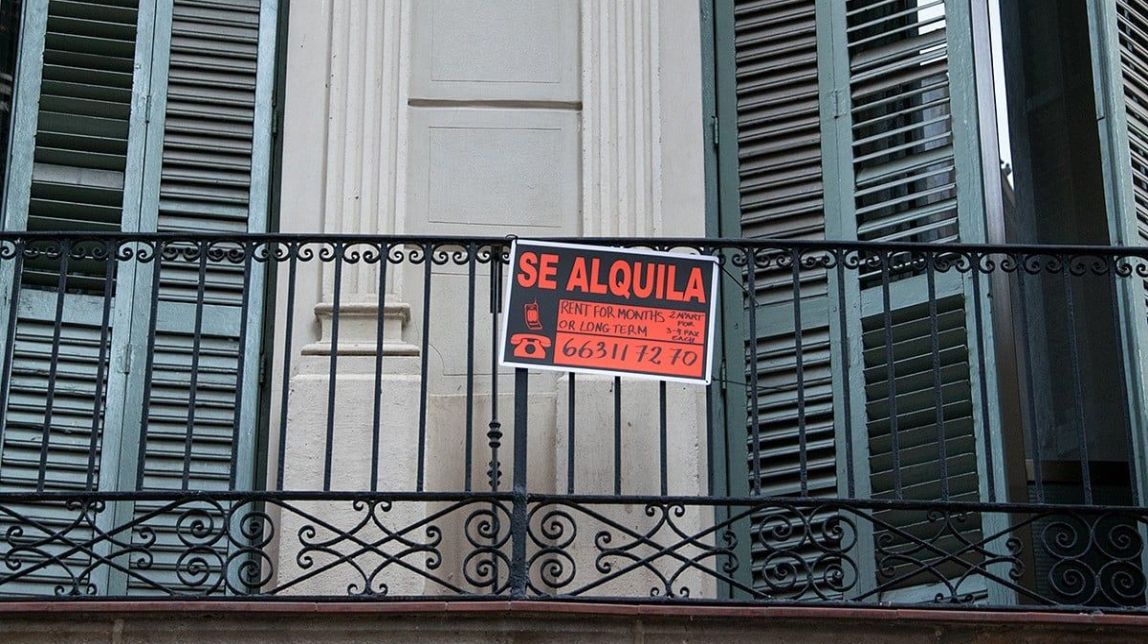 Picabaralla entre el govern de Colau i l'oposició per les polítiques d'habitatge