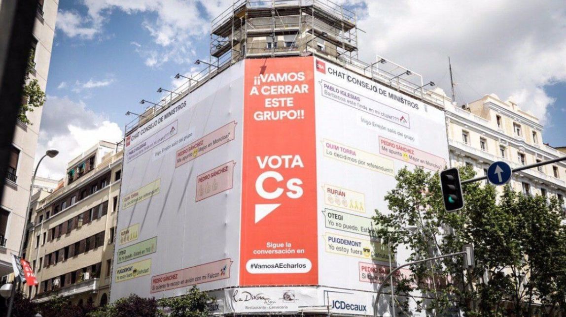 «Tancarem aquest grup!»: la nova lona de Ciutadans contra Sánchez i els seus «socis»  
