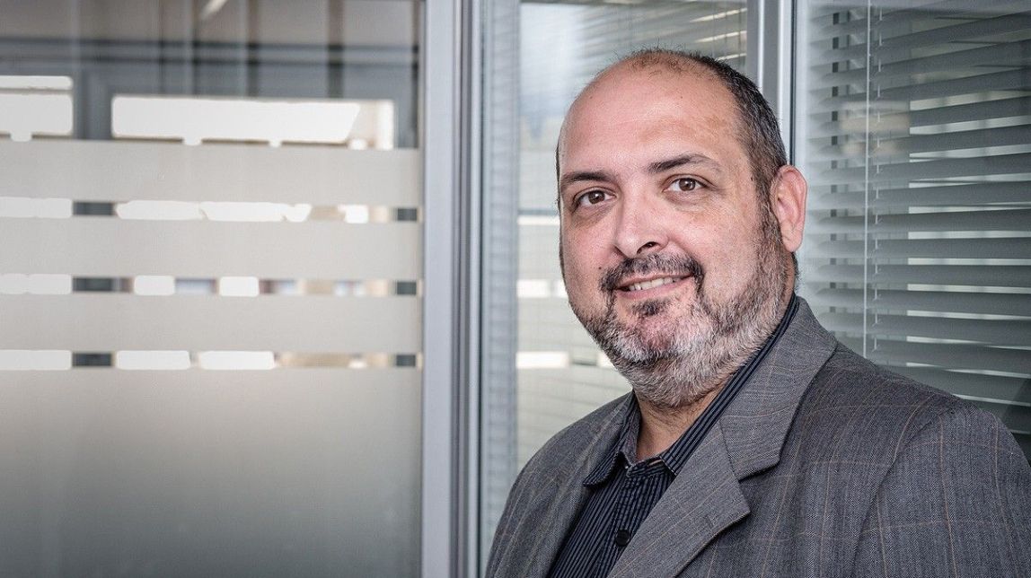 Germà Capdevila
                                                                             |
                                Adrià Costa - |
                                Adrià Costa