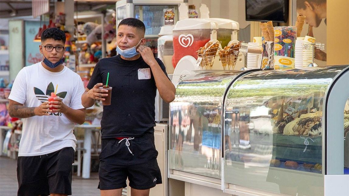 Barcelona posa en marxa un Amazon per fer compres al comerç local