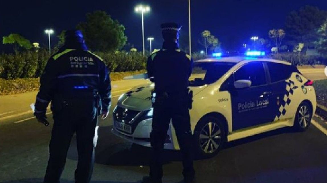 Desallotgen 200 joves del Turó de Can Mates la primera nit sense toc de queda
