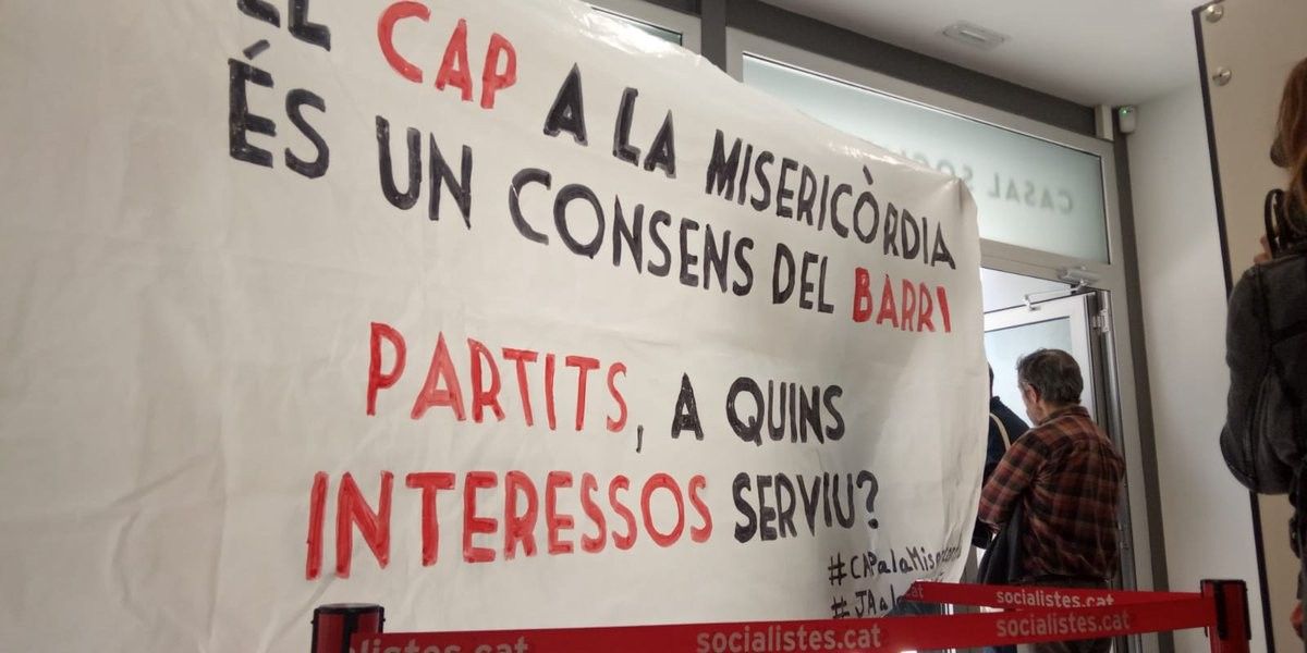 Veïns del Raval es mobilitzen a les seus dels partits pel trasllat del CAP a la Misericòrdia