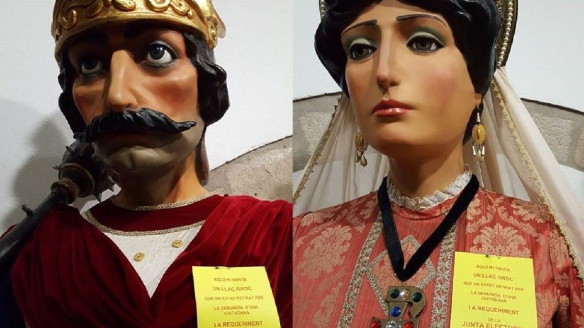 La Junta Electoral obliga a retirar el llaç groc d'una parella de gegants