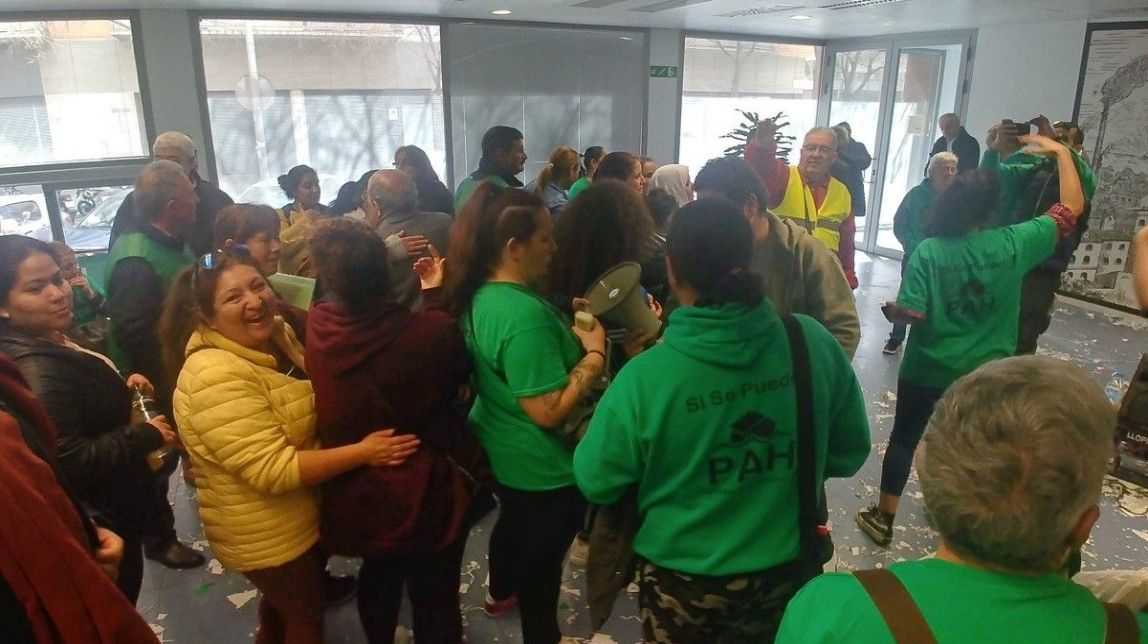 La PAH exigeix a l’Ajuntament de Barcelona una solució per a una parella que serà desnonada el 20 de març