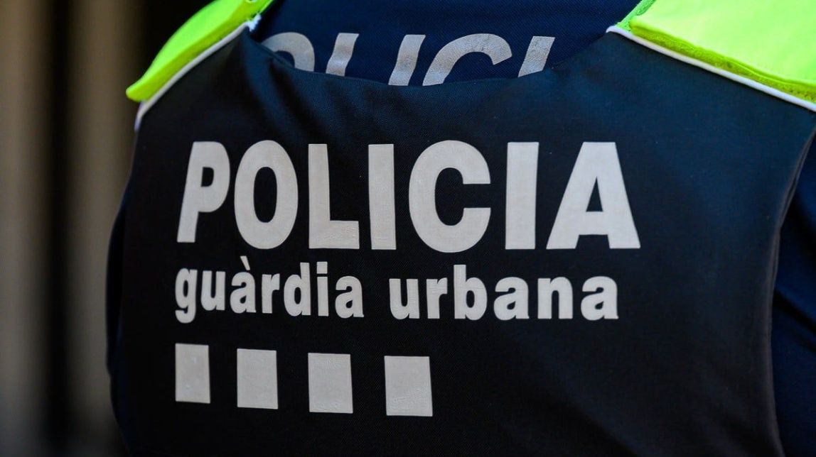 Mor un home a qui un agent de la Guàrdia Urbana va fer caure de la bicicleta després d'un furt