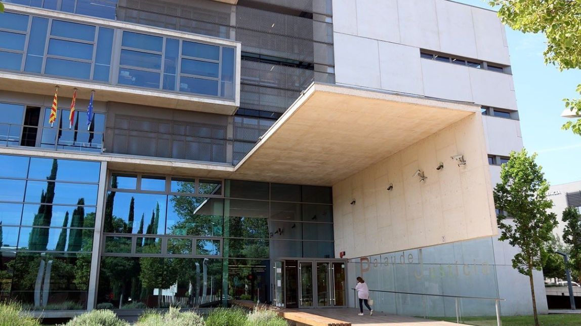 ​Condemnat a 6 anys i mig de presó per violar una menor a l'exterior d'una discoteca de Cadaqués