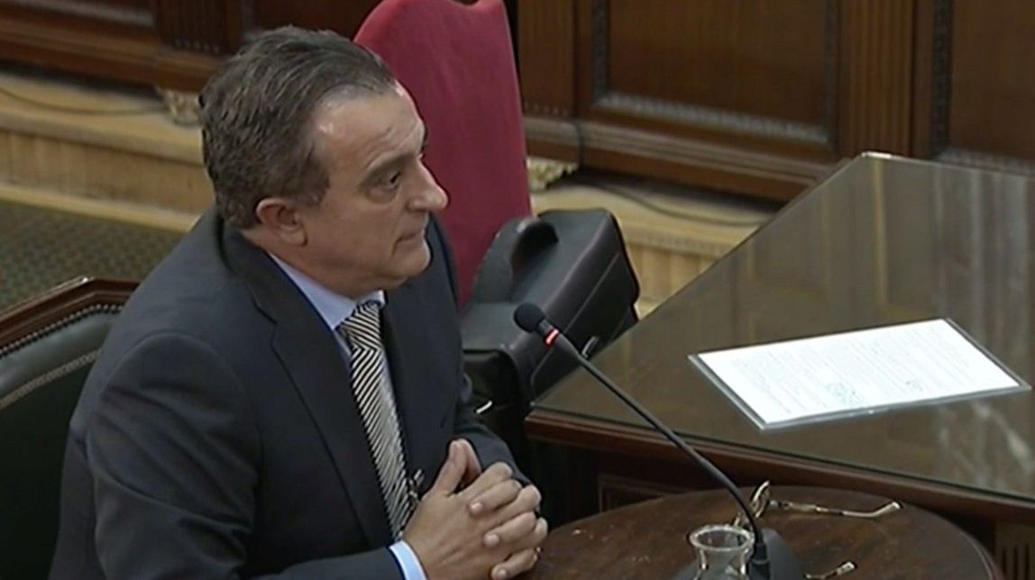 Un comandament dels Mossos revela que van «aconsellar» a Puigdemont, Junqueras i Forn desconvocar l'1-O