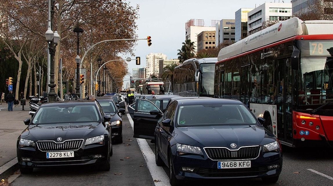 Cabify pretén esquivar la normativa que regula els VTC