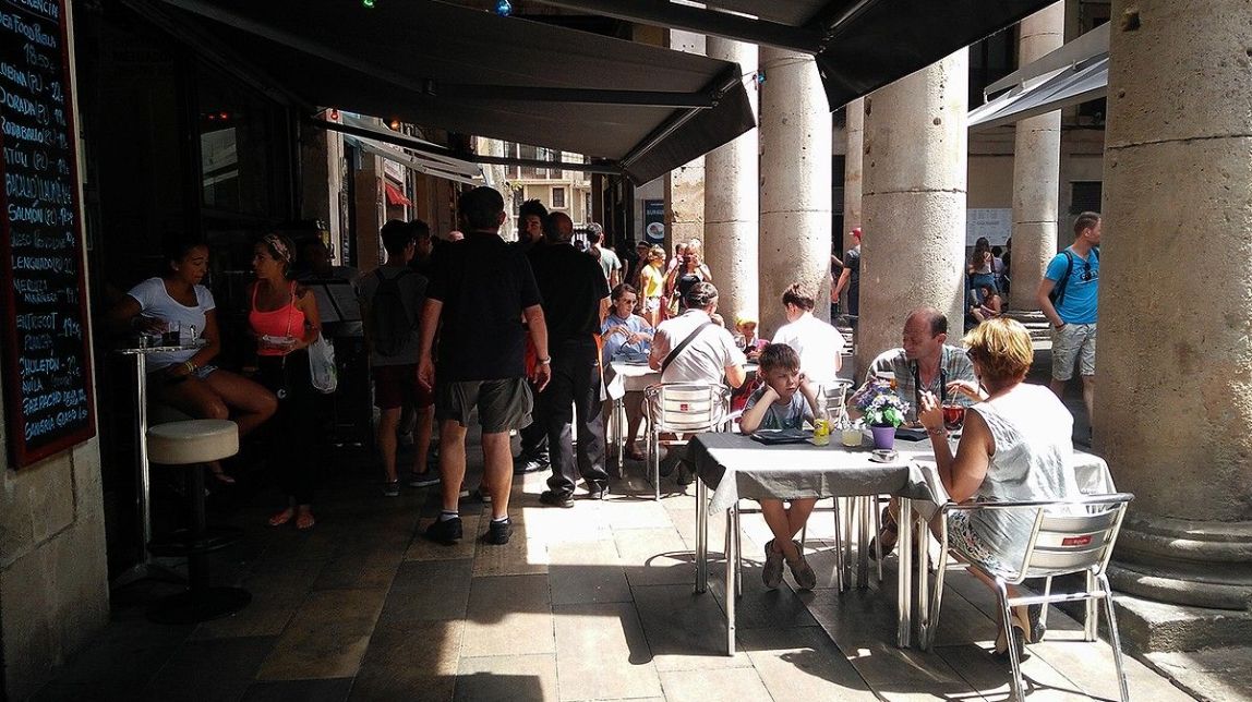 En marxa la comissió de seguiment de l'ordenança de terrasses a Ciutat Vella