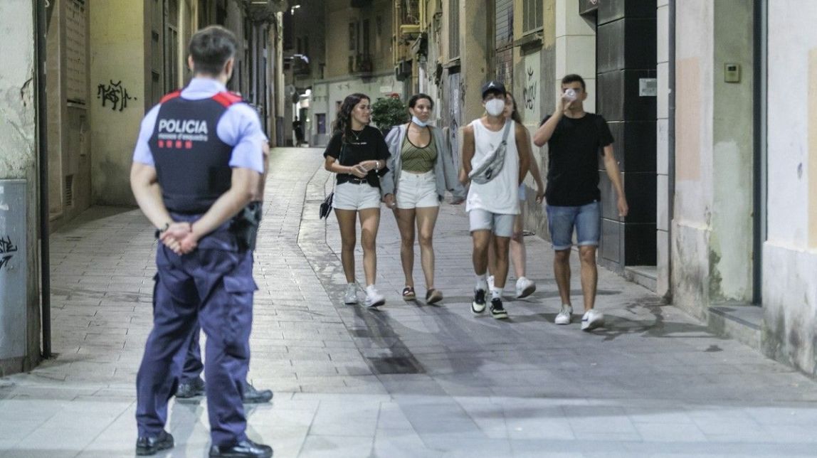 La Generalitat prorroga el toc de queda davant la situació «crítica» als hospitals