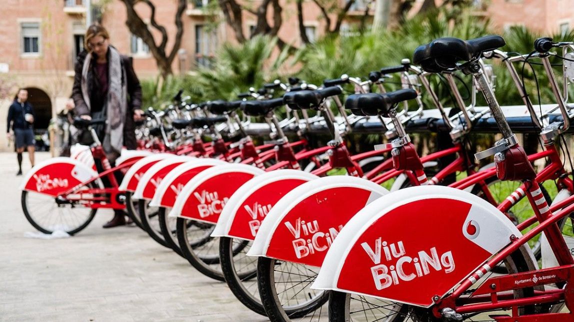 ​Bicing les 24 hores i amb més bicis elèctriques, la proposta de Colau per al nou contracte