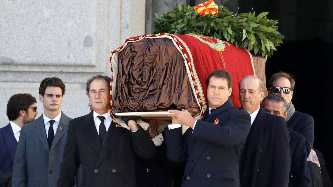 Entre la tomba de Primo de Rivera i l'ombra dels jutges: cinc claus de la nova llei de Memòria